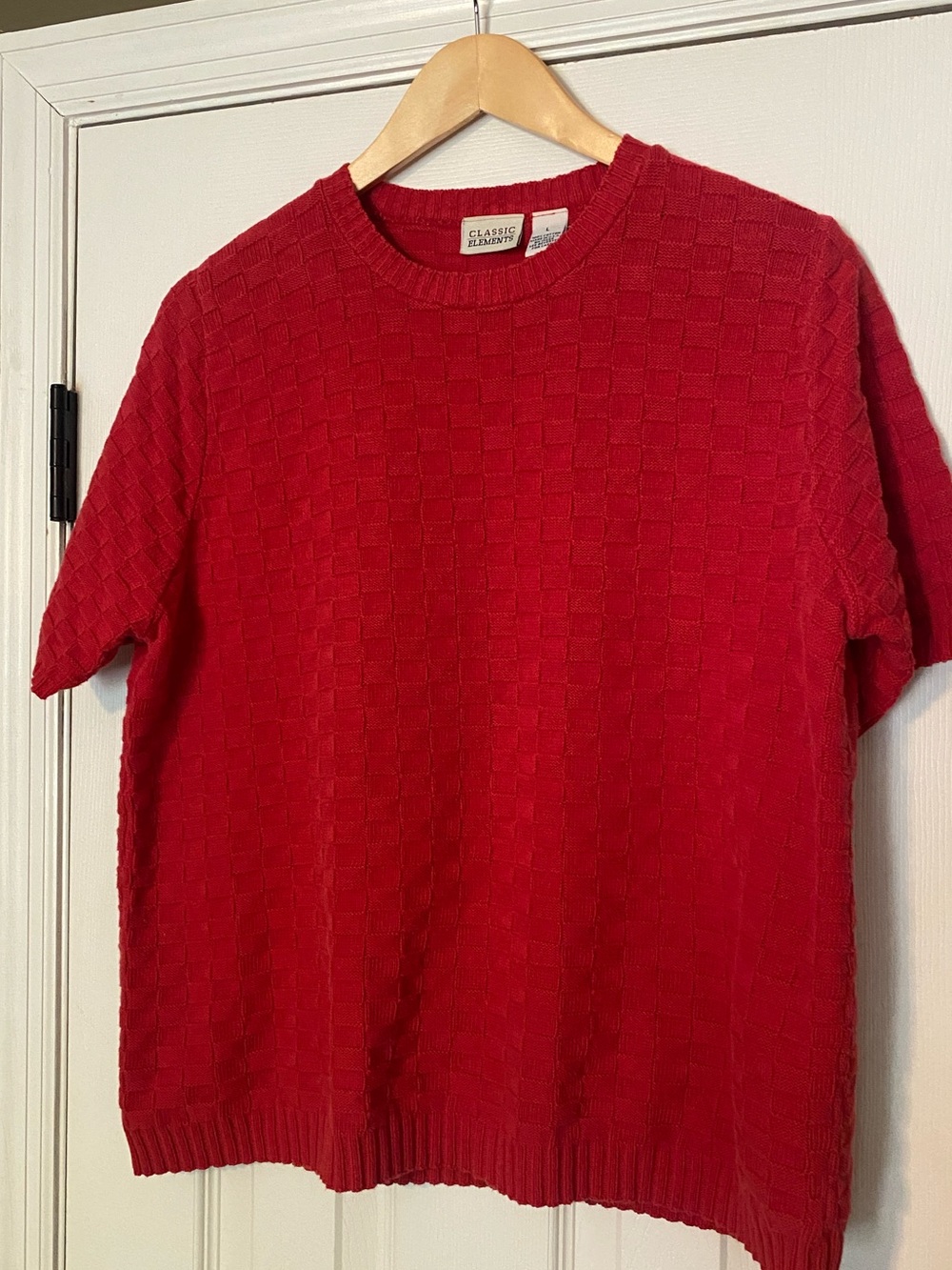 Classic Elements Red Textured Short Sleeve Knit Top - size: L (women’s)